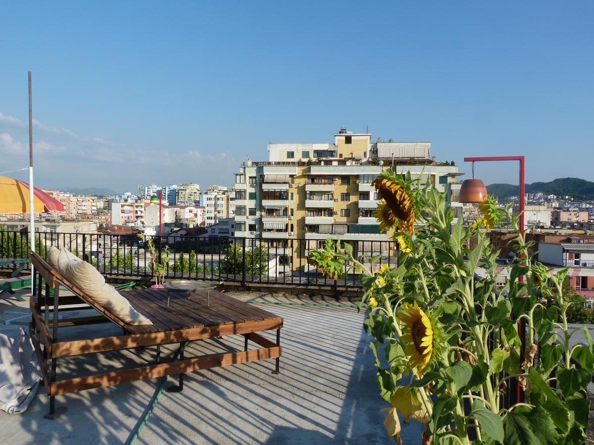 Hostel Albania Tiranë Luaran gambar